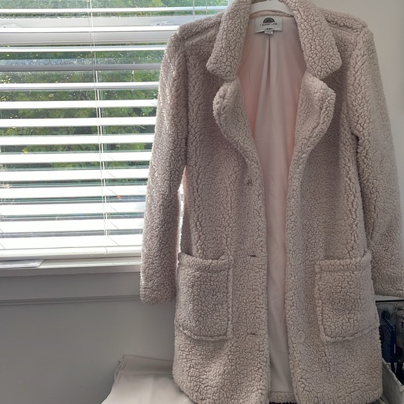 Women’s Long Lapel Teddy Coat - Picture 2 of 7